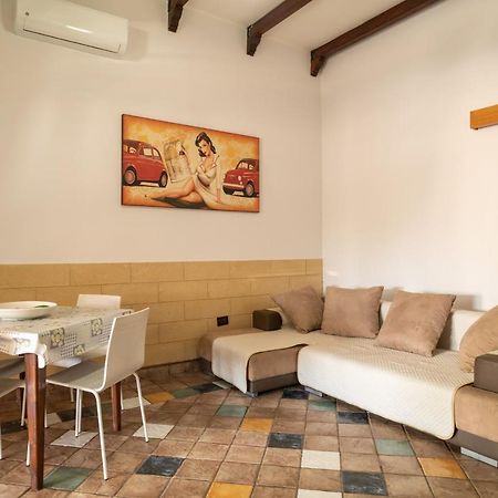 La Casa Di Luca - By Host4U Apartment Pulsano Exterior photo